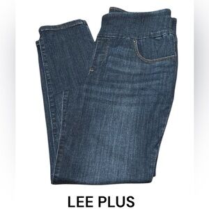 LEE sculpting jeans women’s size 16
L74​